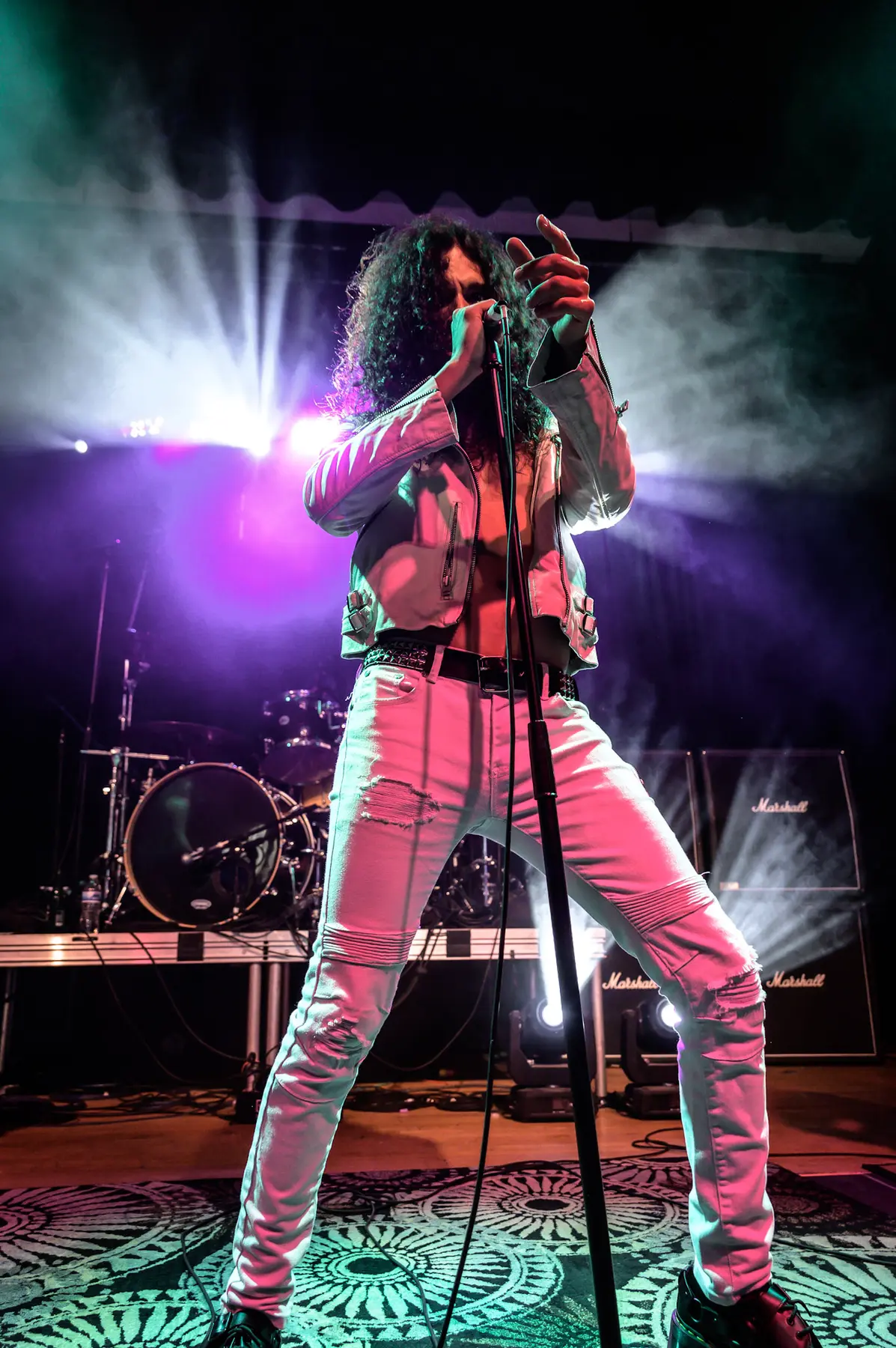 Saint Gabriel live performance